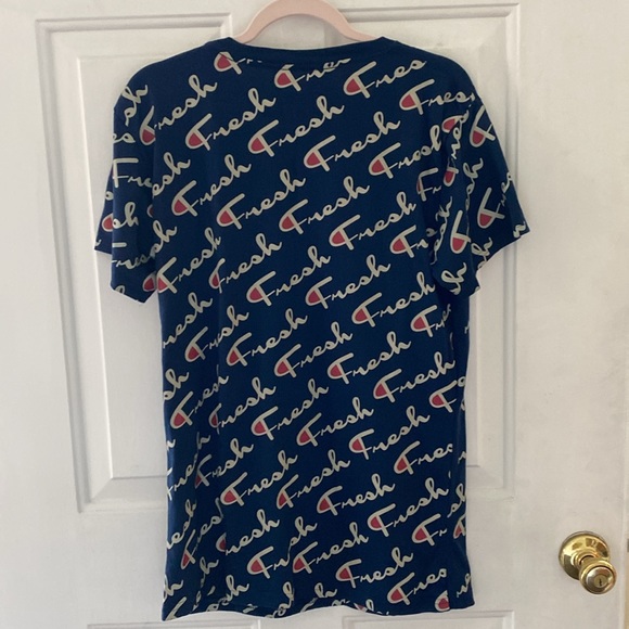 Fresh Champion Style Graphic Tee Shirt. Unisex Size Medium - Picture 4 of 6